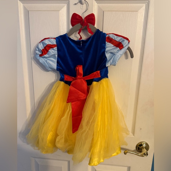 Disney Toddler Snow White Costume - Picture 2 of 3